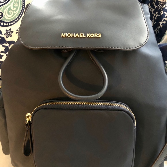 New Michael Kors medium bag pack Navy